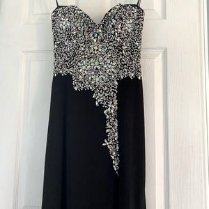 Form fitting formal gown